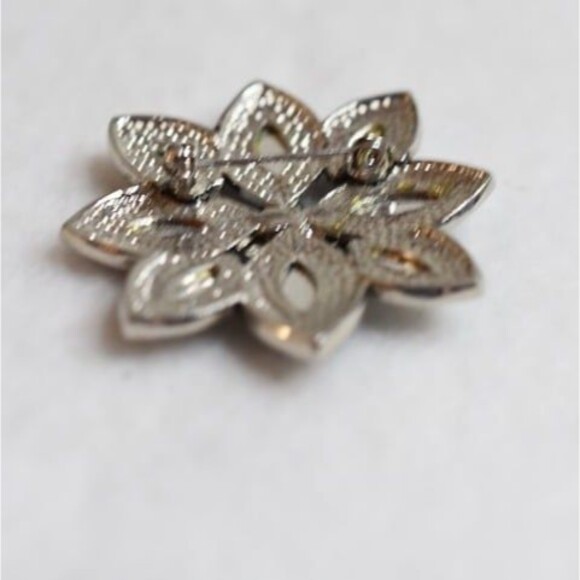 Art Deco Crystal Flower Silver Tone Glam Statement Boho Chic Brooch - Picture 3 of 3